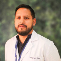 Dr. Santiago Farfán