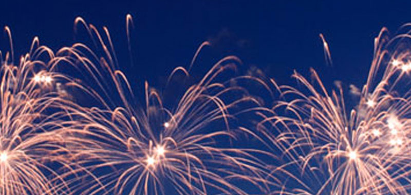 Fiestas felices y seguras sin accidentes por pirotecnia