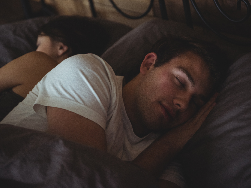 Mientras dormimos: elogio de la oscuridad