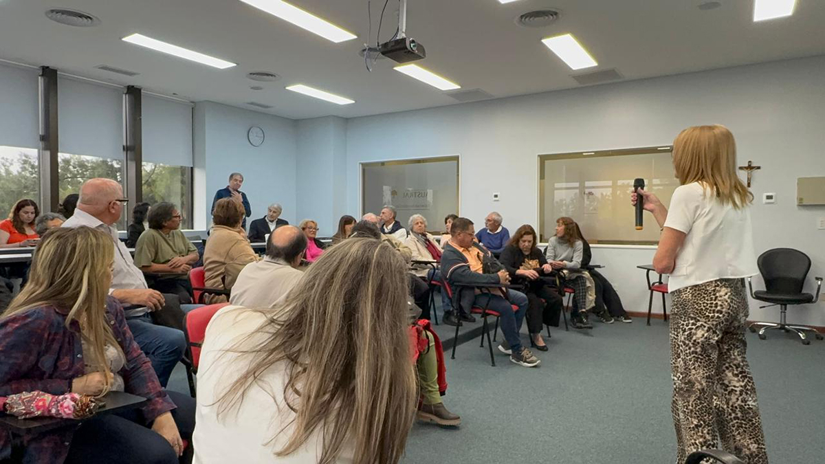 Después del silencio: el encuentro que acompaña la recuperación de personas laringectomizadas