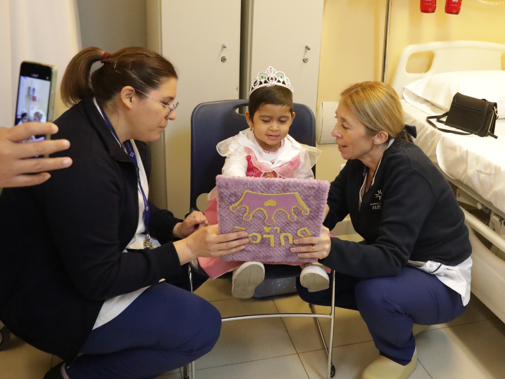Un cumpleaños de princesa lejos de casa, pero rodeada de amor Un cumpleaños de princesa lejos de casa, pero rodeada de amor