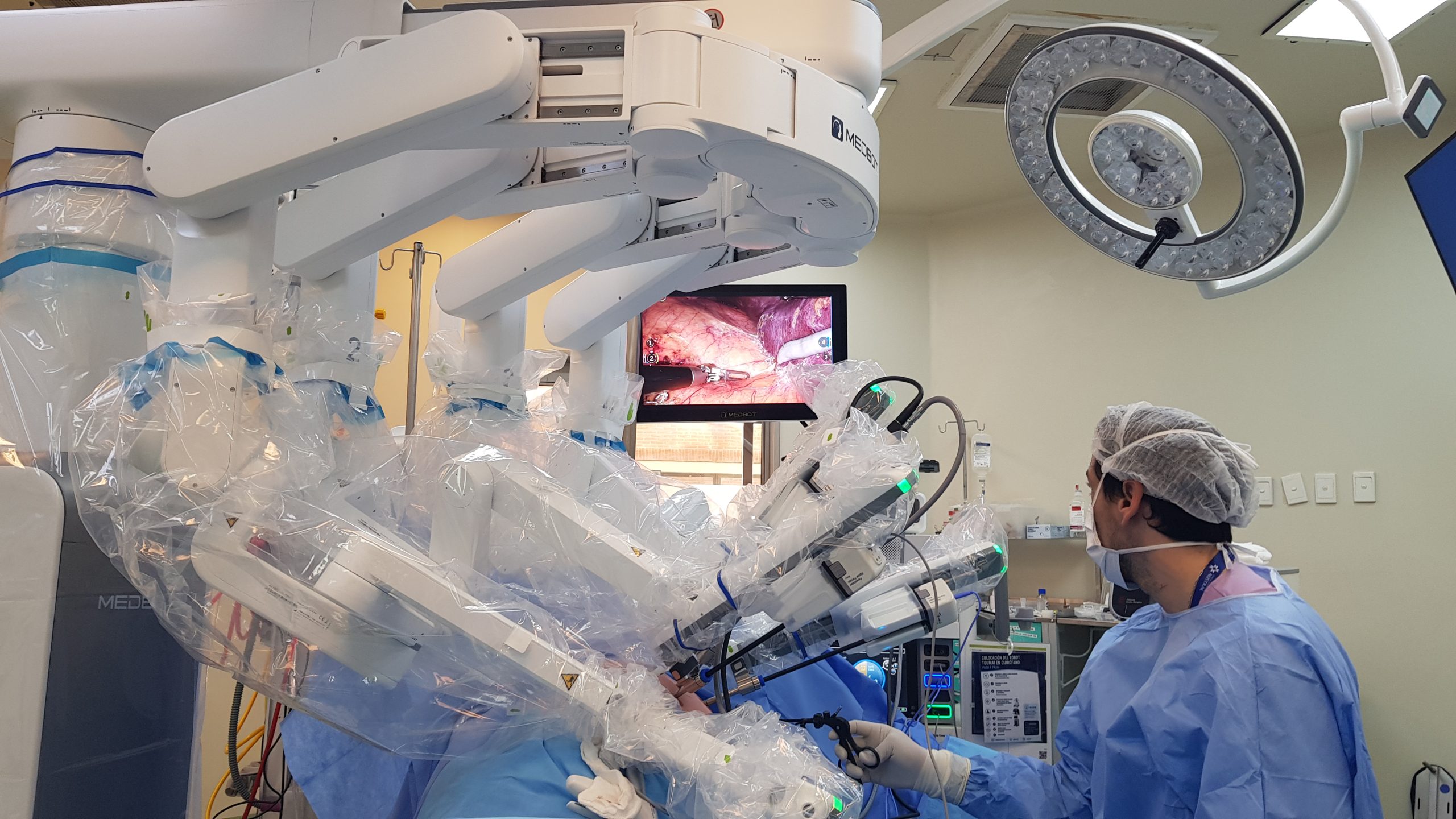 Modernización de la medicina quirúrgica y cirugías más precisas: sumamos un robot de última generación