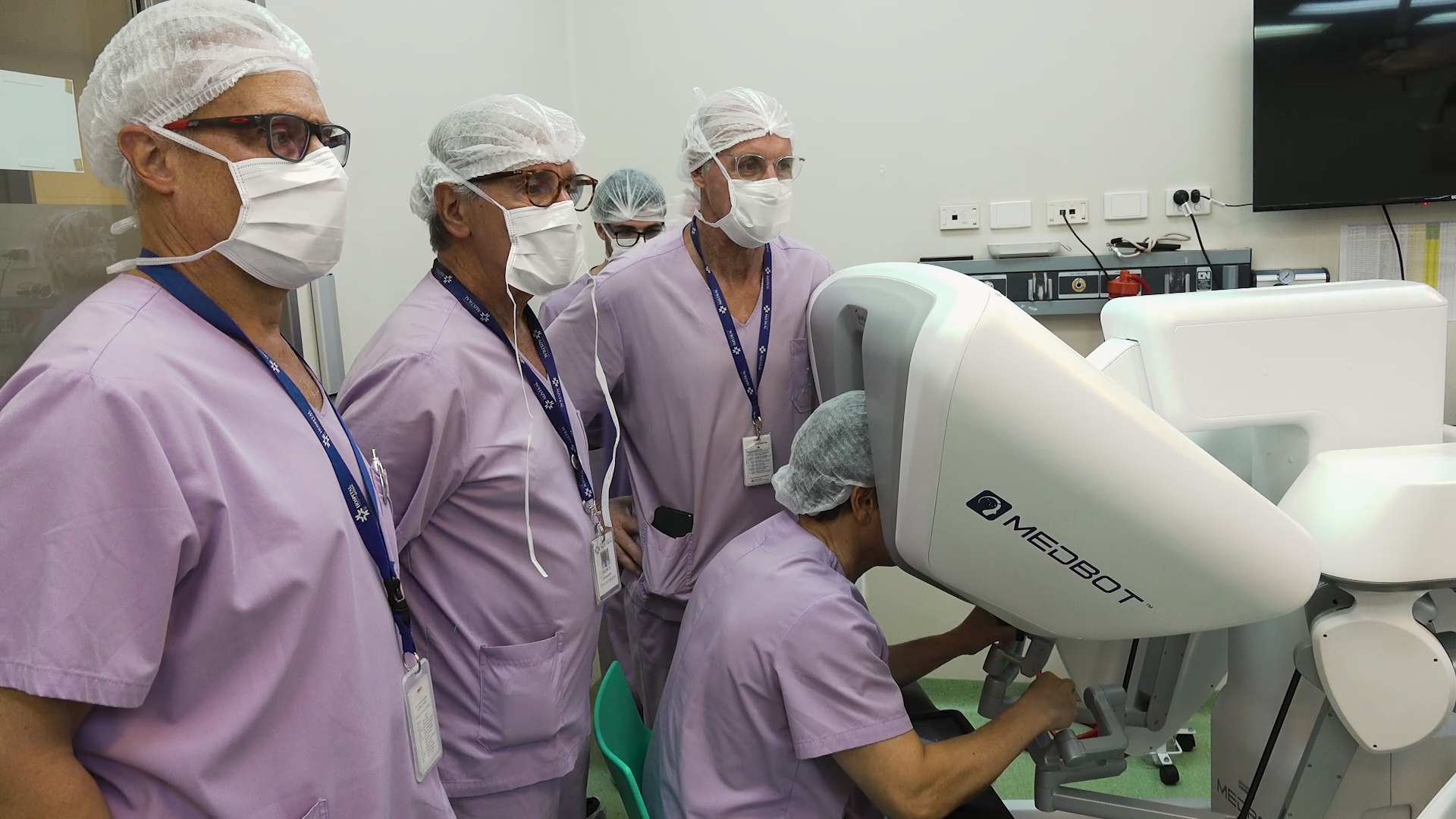 Modernización de la medicina quirúrgica y cirugías más precisas: sumamos un robot de última generación Modernización de la medicina quirúrgica y cirugías más precisas: sumamos un robot de última generación
